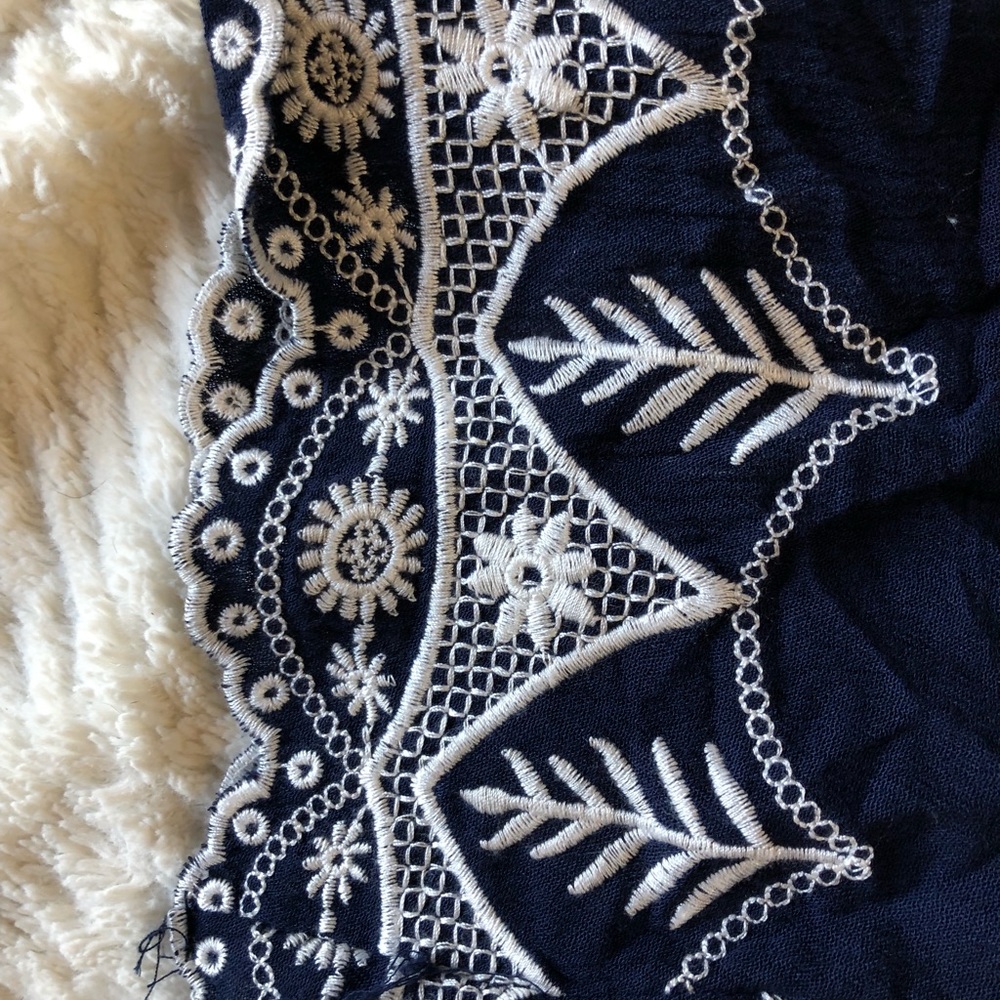 Crescent Rita Embroidered Tunic - Picture 2 of 5